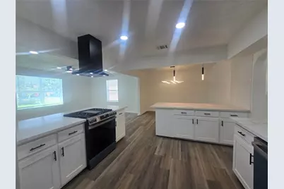 5102 Avenue L, Galveston, TX 77551 - Photo 7