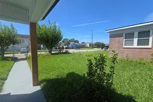 5102 Avenue L, Galveston, TX 77551 - Photo 3