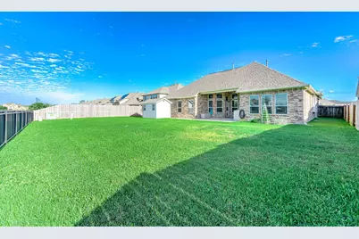 1345 Laurel Loop, Angleton, TX 77515 - Photo 37
