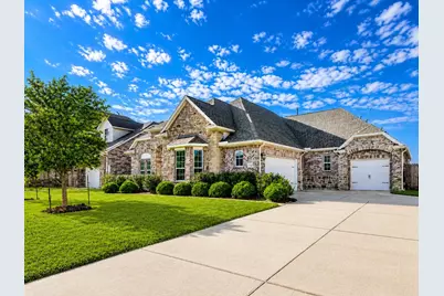 1345 Laurel Loop, Angleton, TX 77515 - Photo 1