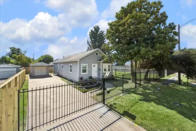 202 E 34th Street, Houston, TX 77018 - Photo 3
