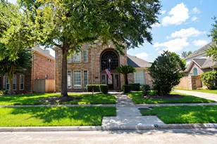 7302 Emerald Glen Dr, Sugar Land, TX 77479 - Photo 1