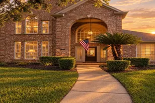 7302 Emerald Glen Dr, Sugar Land, TX 77479 - Photo 1