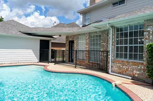7302 Emerald Glen Dr, Sugar Land, TX 77479 - Photo 9