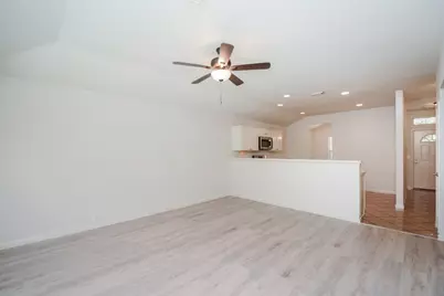 4707 Markham Woods Court, Houston, TX 77345 - Photo 9