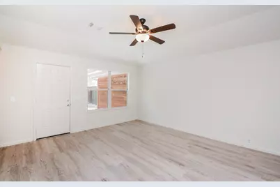 4707 Markham Woods Court, Houston, TX 77345 - Photo 7