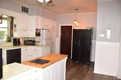 1107 E Lamar Street, Palestine, TX 75801 - Photo 9