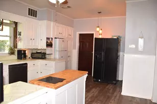 1107 E Lamar St, Palestine, TX 75801 - Photo 9