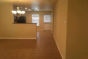 12811 Kingston Point Ln, Houston, TX 77047 - Photo 3