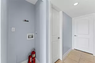 8118 Albacore Dr, Houston, TX 77074 - Photo 15