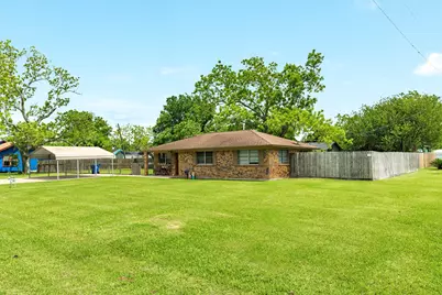 619 S Wilson Street, Brazoria, TX 77422 - Photo 3