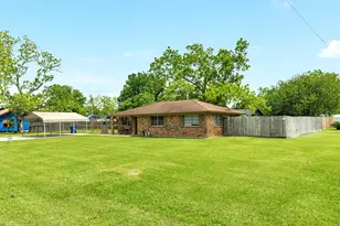 619 S Wilson St, Brazoria, TX 77422 - Photo 3