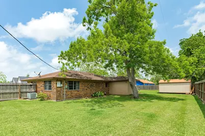 619 S Wilson Street, Brazoria, TX 77422 - Photo 9