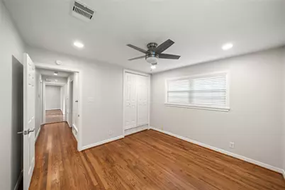 9779 Westview Drive, Houston, TX 77055 - Photo 21