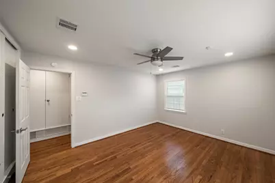 9779 Westview Drive, Houston, TX 77055 - Photo 23