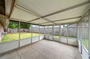 9779 Westview Dr, Houston, TX 77055 - Photo 25