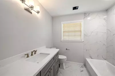 9779 Westview Drive, Houston, TX 77055 - Photo 19