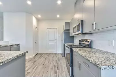 13313 Tetris Drive #B, Houston, TX 77048 - Photo 7