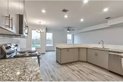 13313 Tetris Drive #B, Houston, TX 77048 - Photo 5