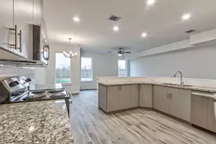 13313 Tetris Dr, Houston, TX 77048 - Photo 5