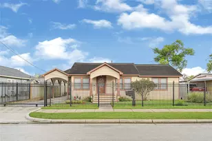6907 Waxahachie St, Houston, TX 77020 - Photo 1