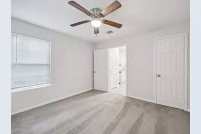 820 Texas Street, Liberty, TX 77575 - Photo 5