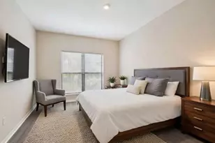 11711 Memorial Dr, Houston, TX 77024 - Photo 3