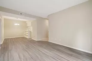 11711 Memorial Dr, Houston, TX 77024 - Photo 9