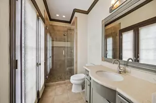 4820 Linden St, Bellaire, TX 77401 - Photo 37