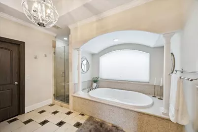 4820 Linden Street, Bellaire, TX 77401 - Photo 27