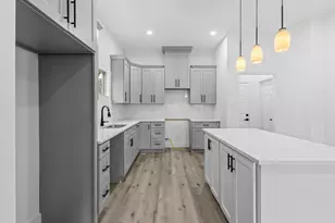 7810 Denton St, Houston, TX 77028 - Photo 5