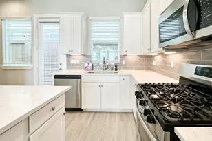 9007 Lonestar Creekbend Ln, Houston, TX 77080 - Photo 3