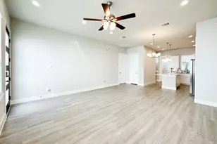 9007 Lonestar Creekbend Ln, Houston, TX 77080 - Photo 9