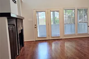 58 Breezy Point Pl, The Woodlands, TX 77381 - Photo 3