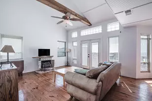 140 Ocean View Dr, Crystal Beach, TX 77650 - Photo 17