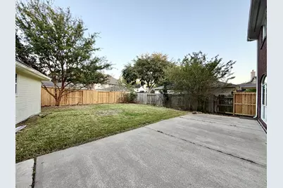 4406 Oak Trail Court, Sugar Land, TX 77479 - Photo 35