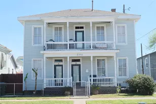 2310 33rd St, Galveston, TX 77550 - Photo 1