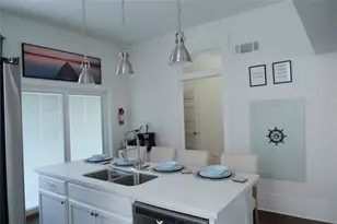 2310 33rd St, Galveston, TX 77550 - Photo 5