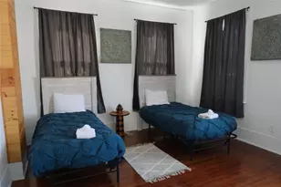 2310 33rd St, Galveston, TX 77550 - Photo 9