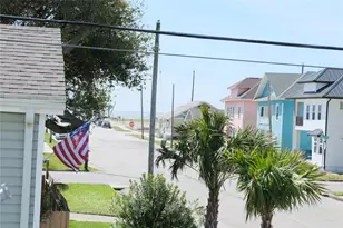 2310 33rd St, Galveston, TX 77550 - Photo 11