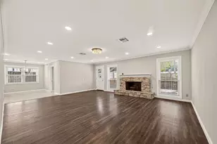418 N Wilcrest Dr, Houston, TX 77079 - Photo 13
