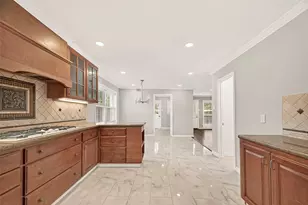 418 N Wilcrest Dr, Houston, TX 77079 - Photo 17