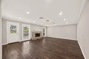 418 N Wilcrest Dr, Houston, TX 77079 - Photo 11