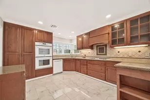 418 N Wilcrest Dr, Houston, TX 77079 - Photo 13