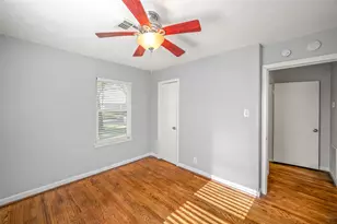 8527 Greenbush St, Houston, TX 77025 - Photo 15