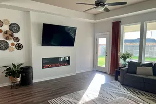 7511 Rainflower Field Dr, Cypress, TX 77433 - Photo 5