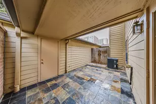 1018 Memorial Village Dr, Houston, TX 77024 - Photo 21