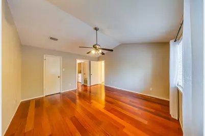 1018 Memorial Village Drive #124, Houston, TX 77024 - Photo 3