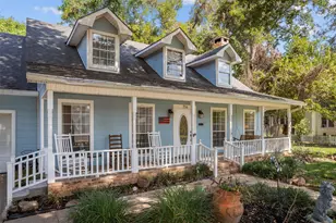 714 E Houston Ave, Crockett, TX 75835 - Photo 1