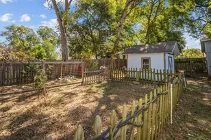 714 E Houston Ave, Crockett, TX 75835 - Photo 35